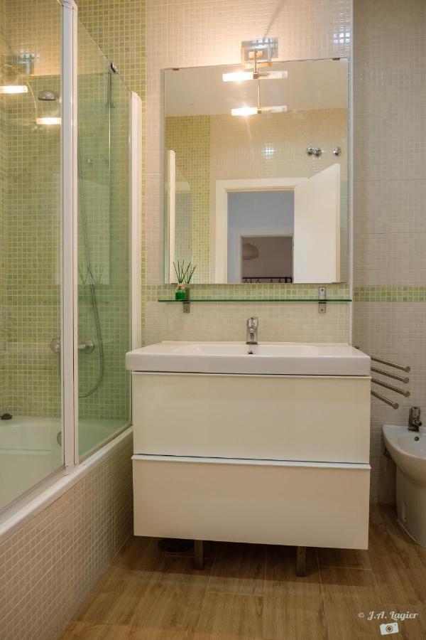 Pelicano Seville Apartments Екстер'єр фото