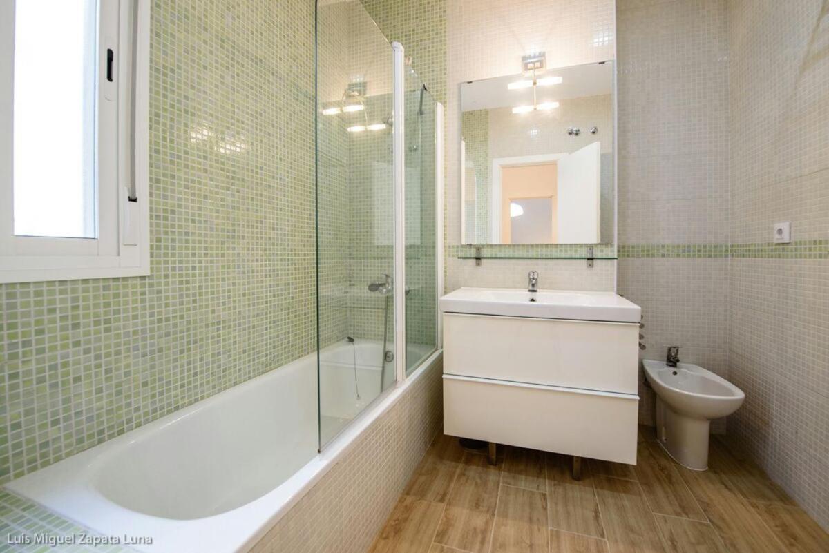 Pelicano Seville Apartments Екстер'єр фото